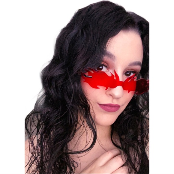 🌀🔥 FLAME FASHION SUNGLASSES 🔥 - Picture 2 of 11